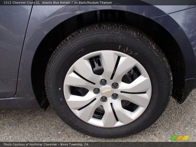 Atlantis Blue Metallic / Jet Black/Medium Titanium 2013 Chevrolet Cruze LS