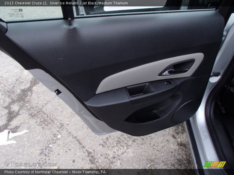 Silver Ice Metallic / Jet Black/Medium Titanium 2013 Chevrolet Cruze LS