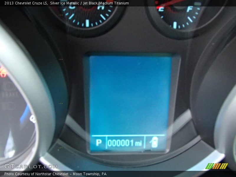 Silver Ice Metallic / Jet Black/Medium Titanium 2013 Chevrolet Cruze LS