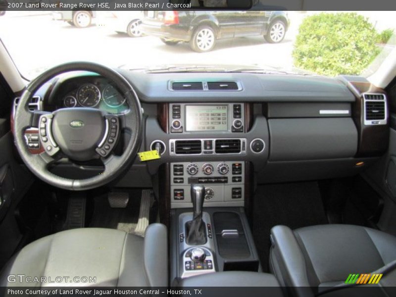 Dashboard of 2007 Range Rover HSE