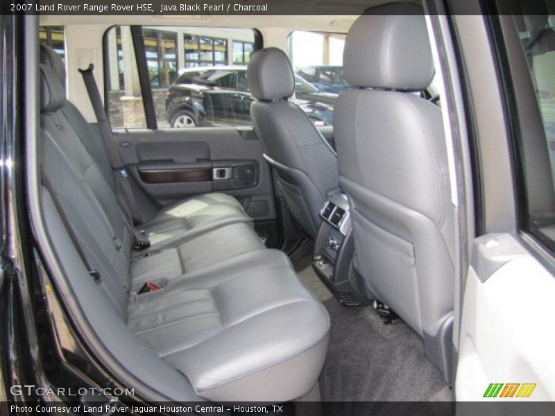 Rear Seat of 2007 Range Rover HSE