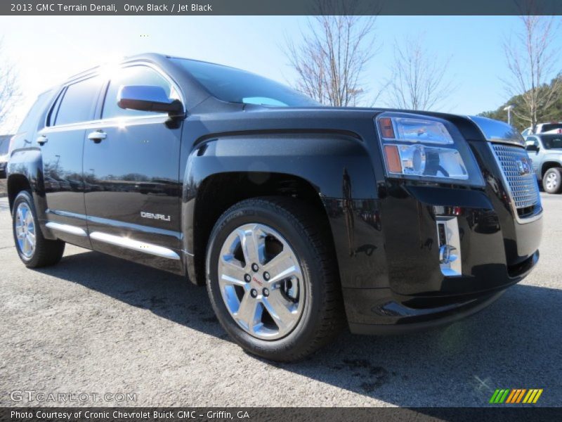 Front 3/4 View of 2013 Terrain Denali
