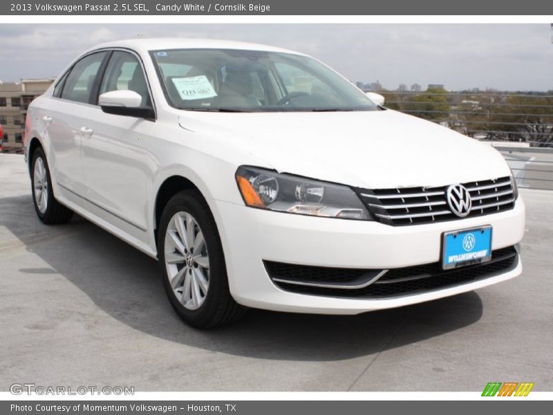 Candy White / Cornsilk Beige 2013 Volkswagen Passat 2.5L SEL