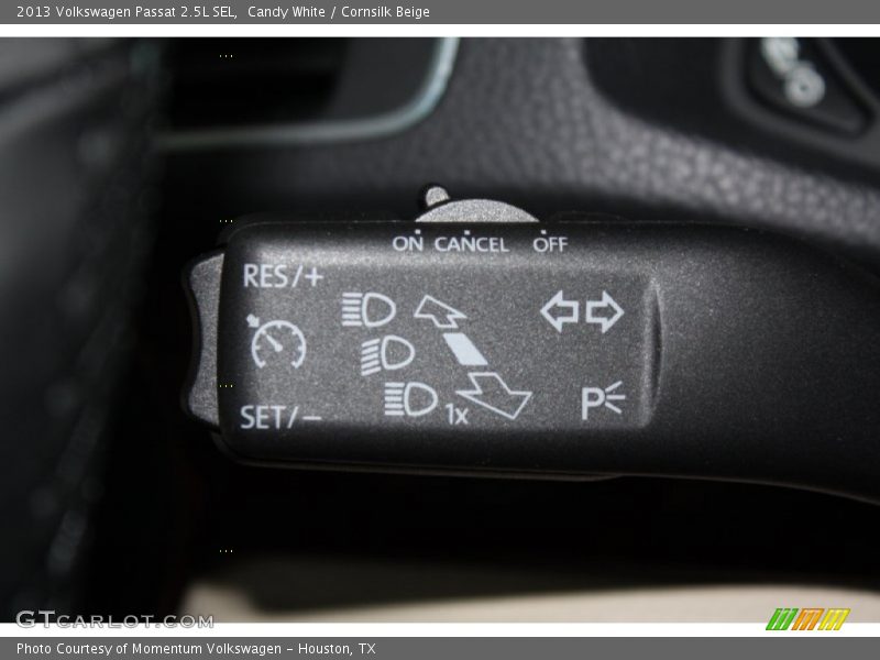 Candy White / Cornsilk Beige 2013 Volkswagen Passat 2.5L SEL