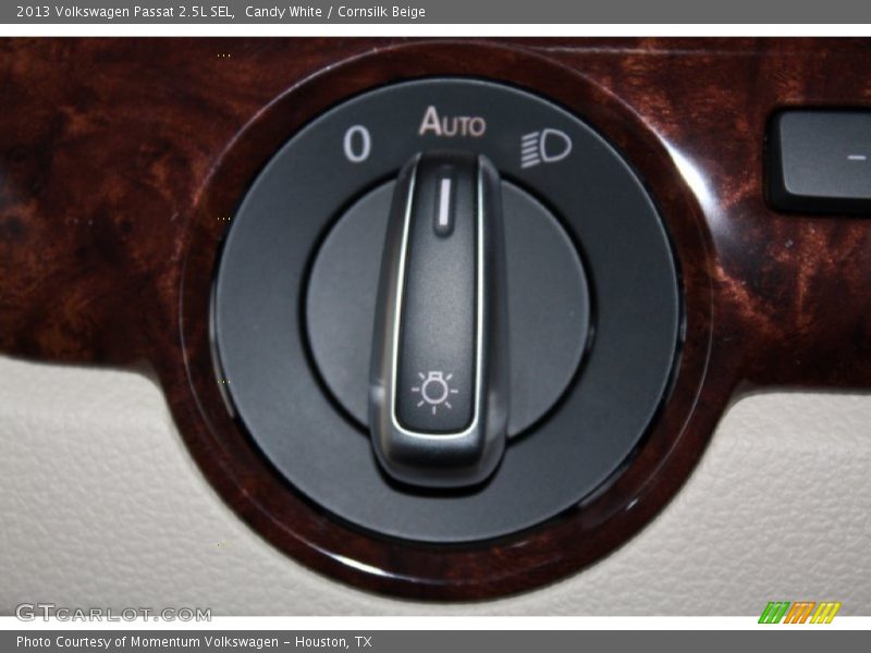 Candy White / Cornsilk Beige 2013 Volkswagen Passat 2.5L SEL