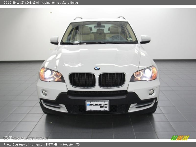 Alpine White / Sand Beige 2010 BMW X5 xDrive30i