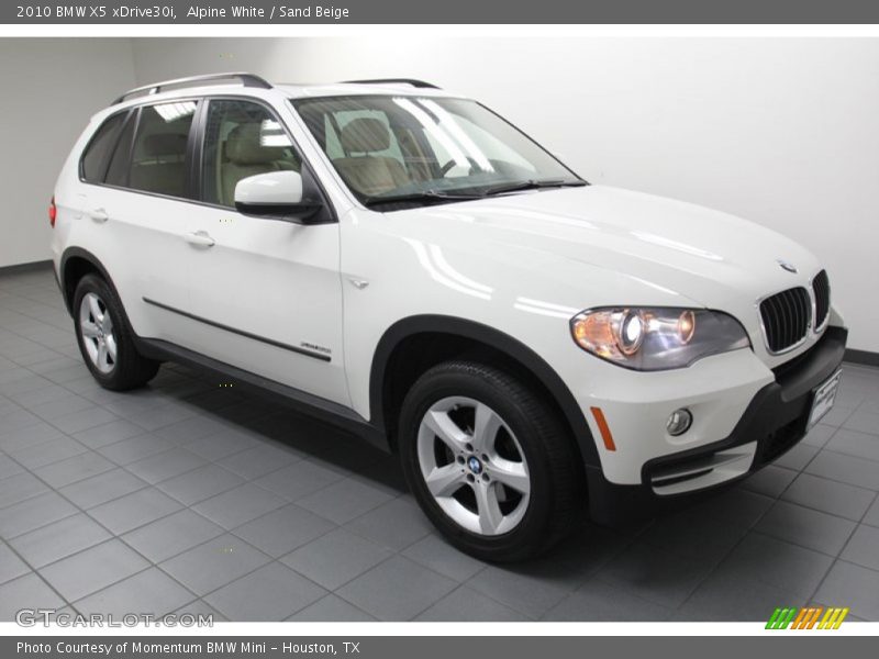 Alpine White / Sand Beige 2010 BMW X5 xDrive30i