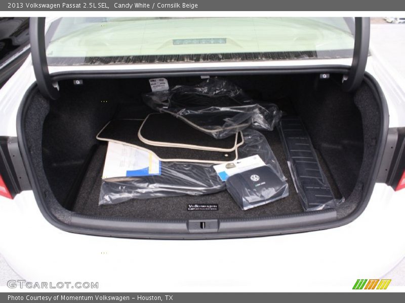 Candy White / Cornsilk Beige 2013 Volkswagen Passat 2.5L SEL