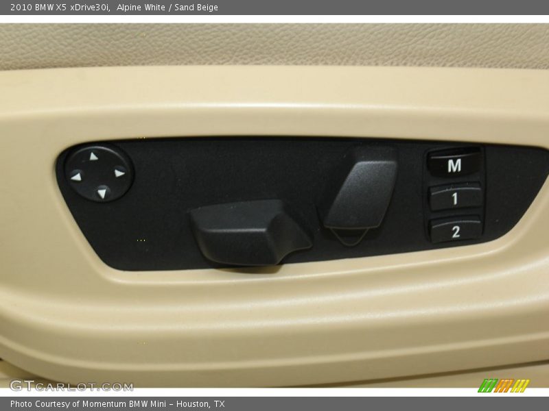 Alpine White / Sand Beige 2010 BMW X5 xDrive30i