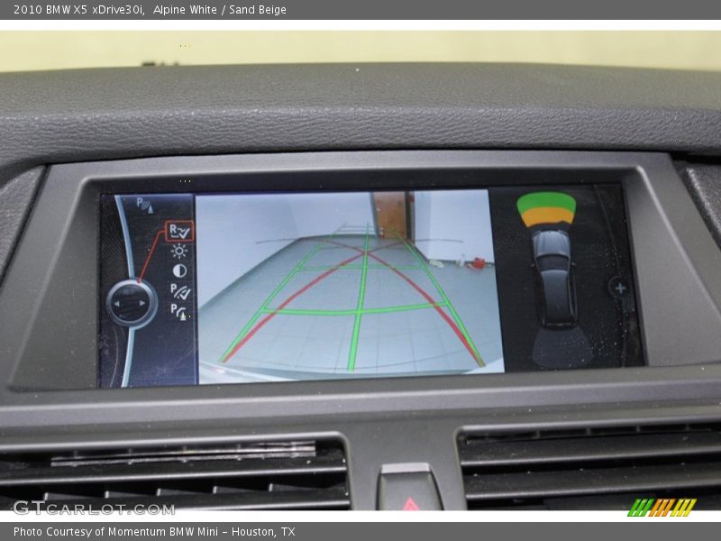 Alpine White / Sand Beige 2010 BMW X5 xDrive30i