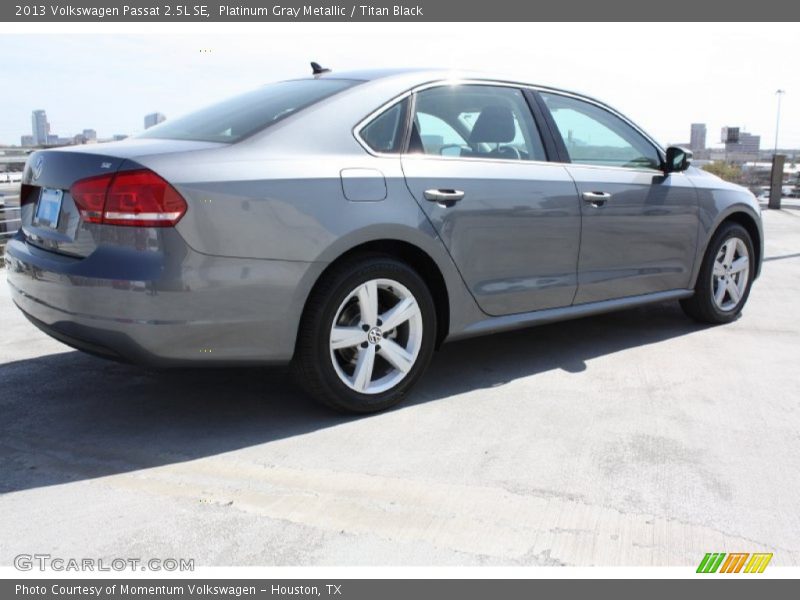 Platinum Gray Metallic / Titan Black 2013 Volkswagen Passat 2.5L SE