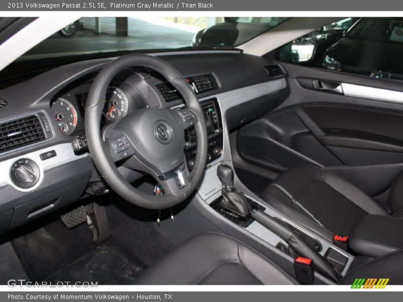 Platinum Gray Metallic / Titan Black 2013 Volkswagen Passat 2.5L SE