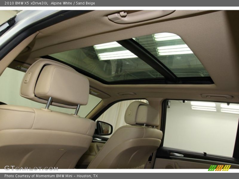 Alpine White / Sand Beige 2010 BMW X5 xDrive30i