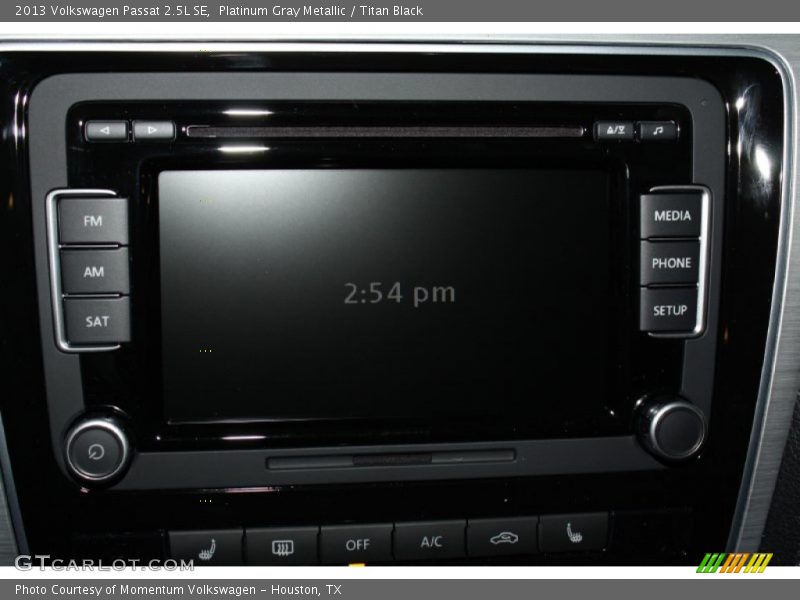 Platinum Gray Metallic / Titan Black 2013 Volkswagen Passat 2.5L SE