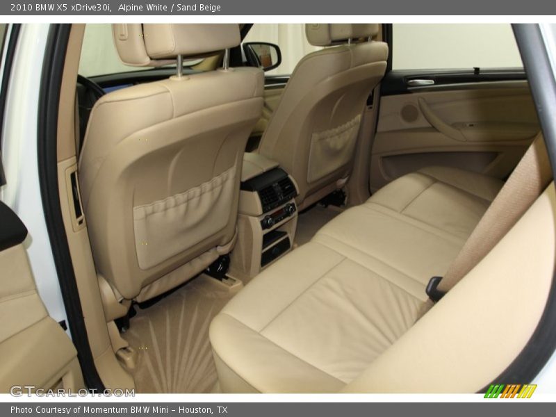 Alpine White / Sand Beige 2010 BMW X5 xDrive30i