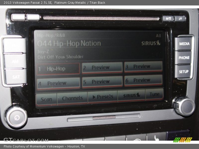 Platinum Gray Metallic / Titan Black 2013 Volkswagen Passat 2.5L SE