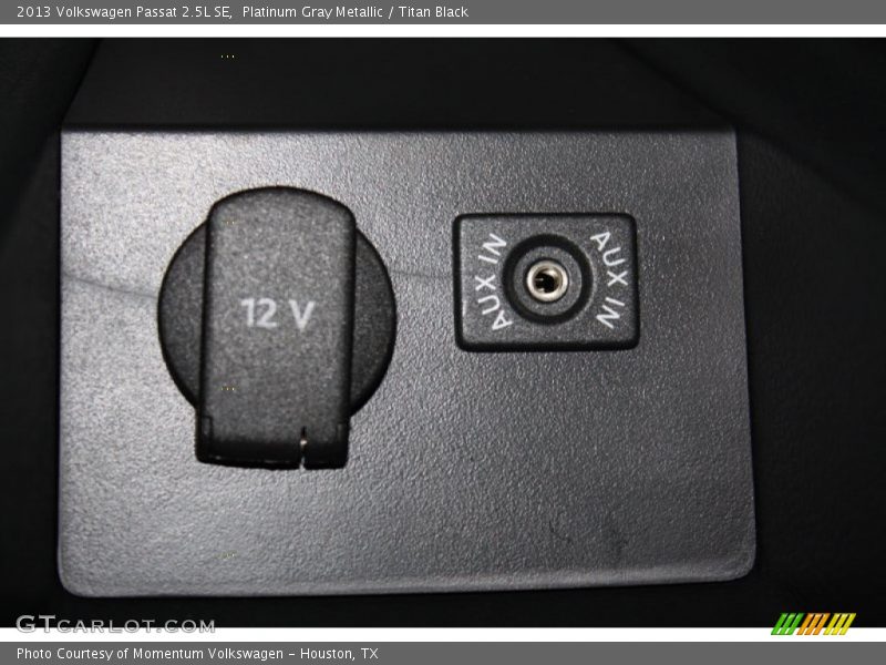 Platinum Gray Metallic / Titan Black 2013 Volkswagen Passat 2.5L SE