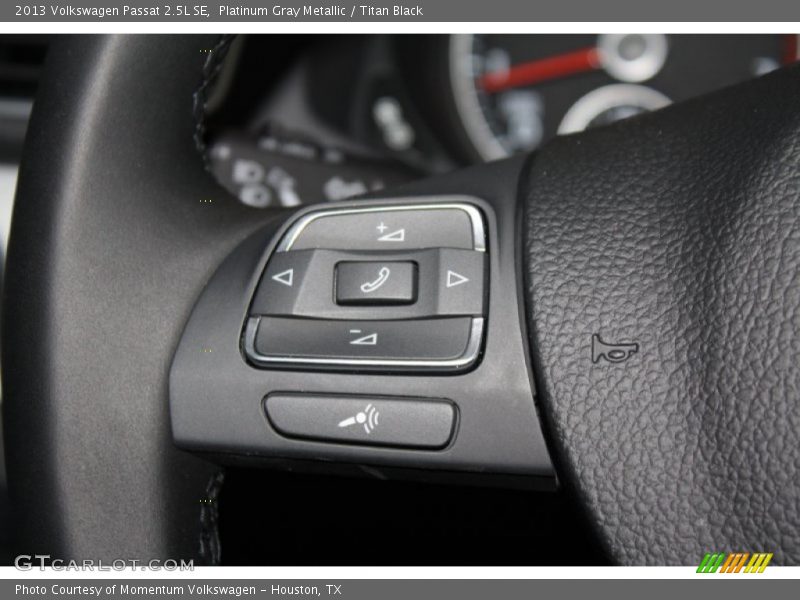 Platinum Gray Metallic / Titan Black 2013 Volkswagen Passat 2.5L SE