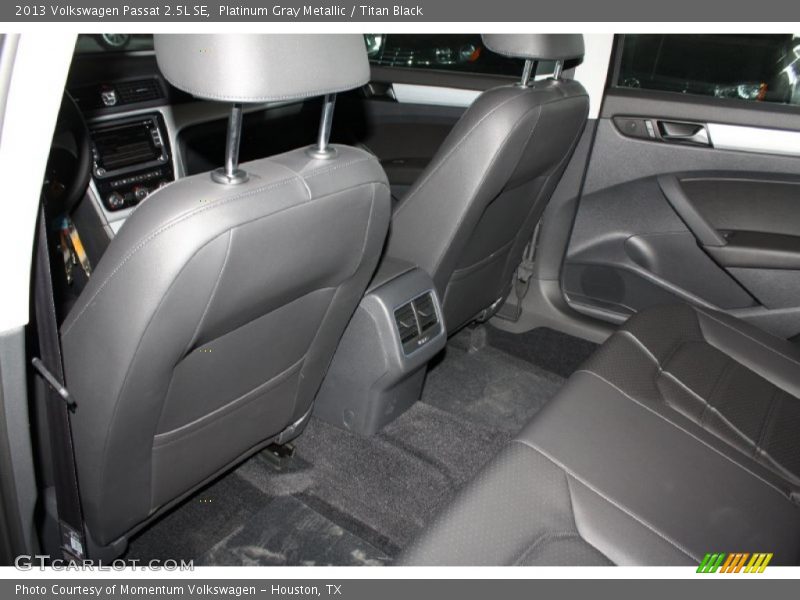 Platinum Gray Metallic / Titan Black 2013 Volkswagen Passat 2.5L SE