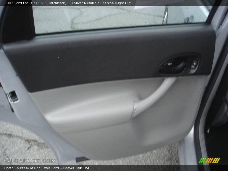 CD Silver Metallic / Charcoal/Light Flint 2007 Ford Focus ZX5 SES Hatchback