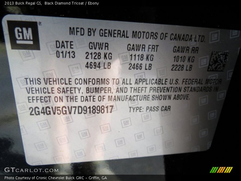 Black Diamond Tricoat / Ebony 2013 Buick Regal GS