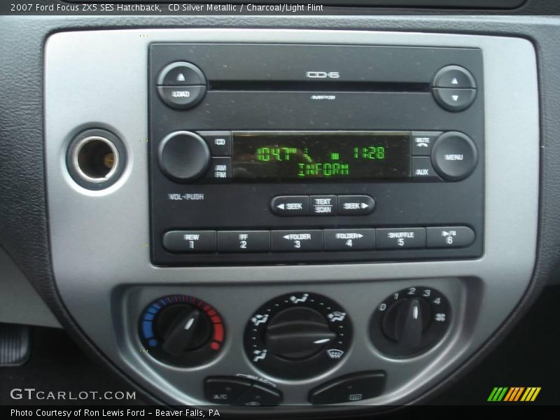 CD Silver Metallic / Charcoal/Light Flint 2007 Ford Focus ZX5 SES Hatchback
