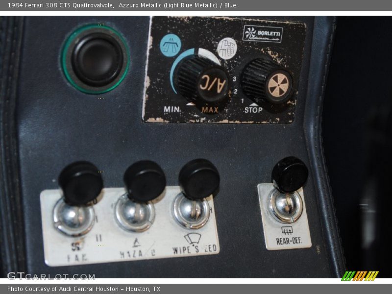 Controls of 1984 308 GTS Quattrovalvole