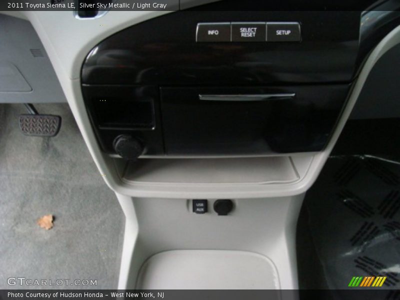 Silver Sky Metallic / Light Gray 2011 Toyota Sienna LE