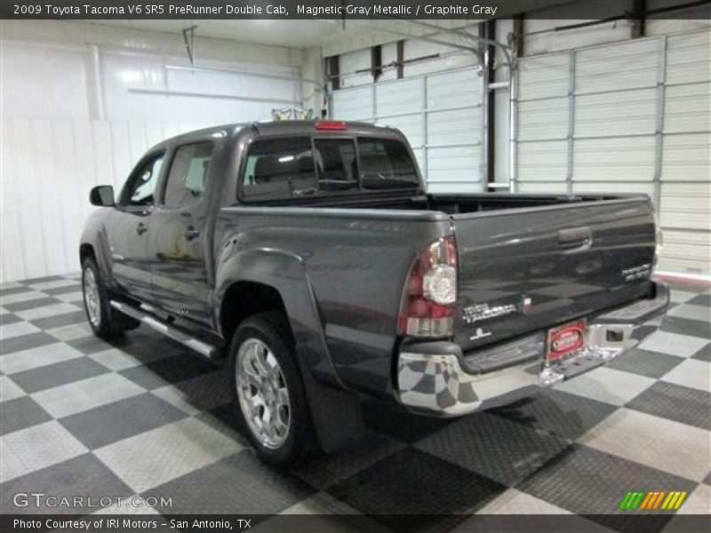 Magnetic Gray Metallic / Graphite Gray 2009 Toyota Tacoma V6 SR5 PreRunner Double Cab