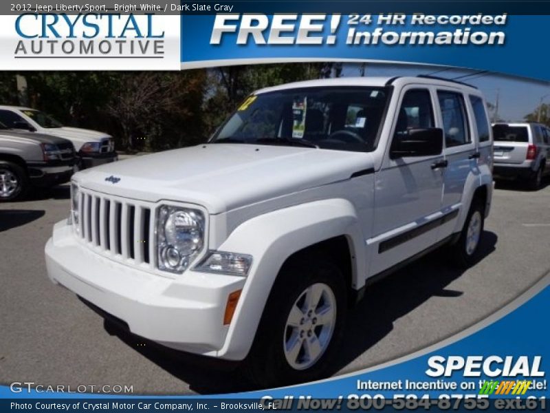 Bright White / Dark Slate Gray 2012 Jeep Liberty Sport