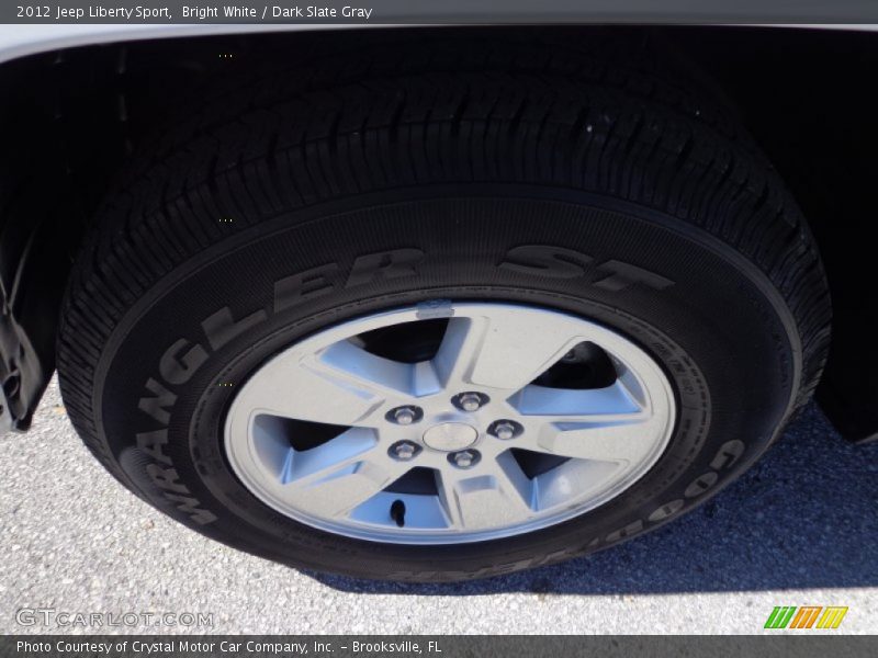 Bright White / Dark Slate Gray 2012 Jeep Liberty Sport