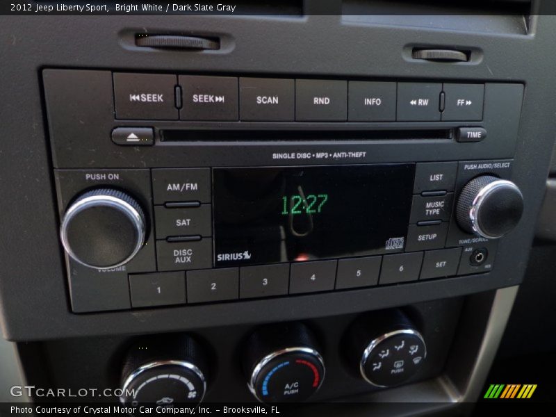 Bright White / Dark Slate Gray 2012 Jeep Liberty Sport
