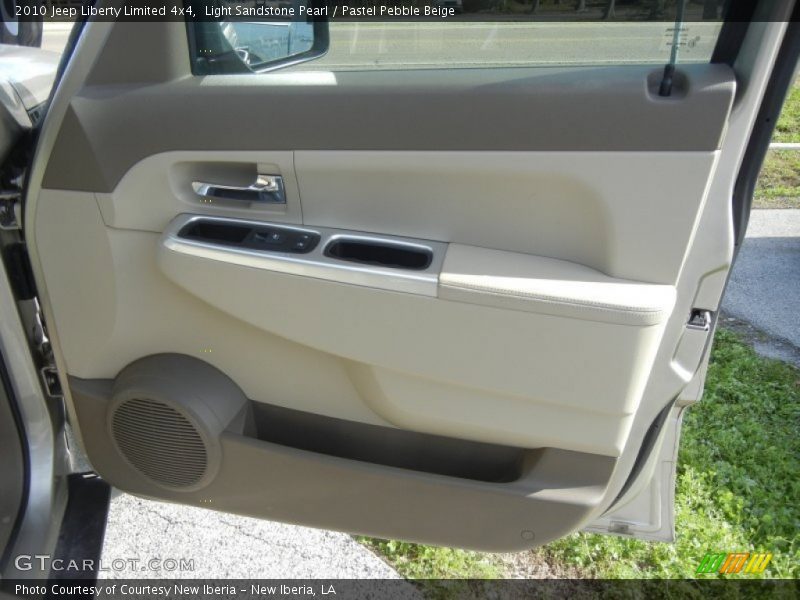 Light Sandstone Pearl / Pastel Pebble Beige 2010 Jeep Liberty Limited 4x4