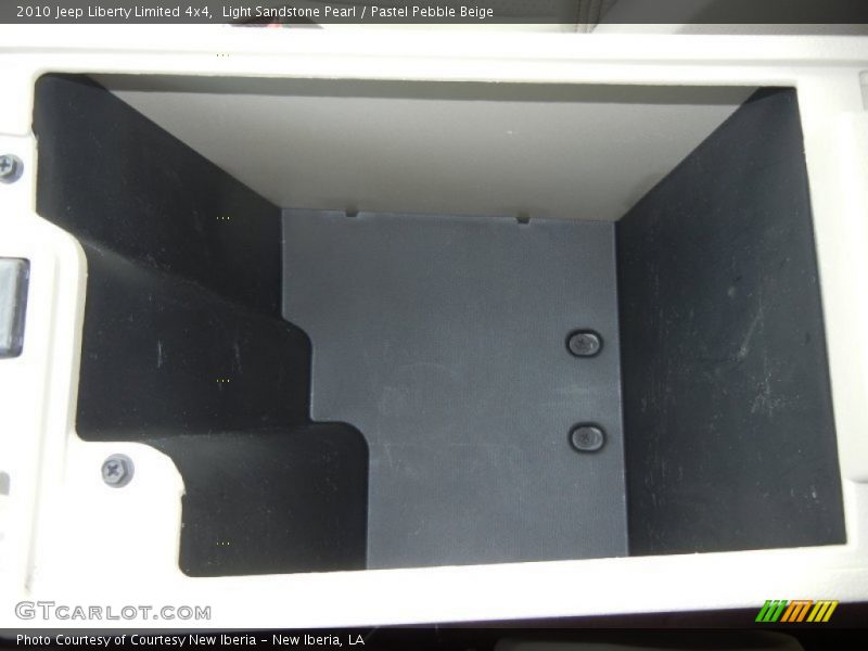 Light Sandstone Pearl / Pastel Pebble Beige 2010 Jeep Liberty Limited 4x4