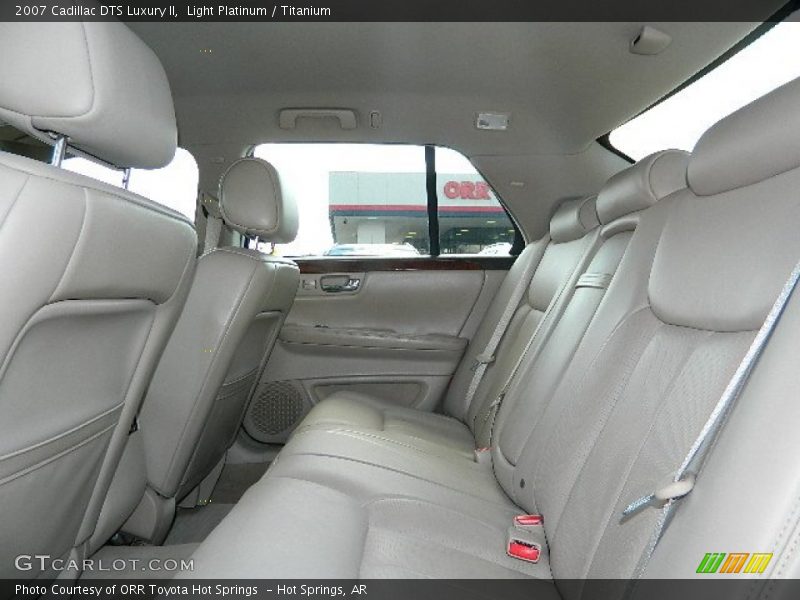 Light Platinum / Titanium 2007 Cadillac DTS Luxury II