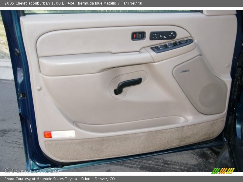 Door Panel of 2005 Suburban 1500 LT 4x4