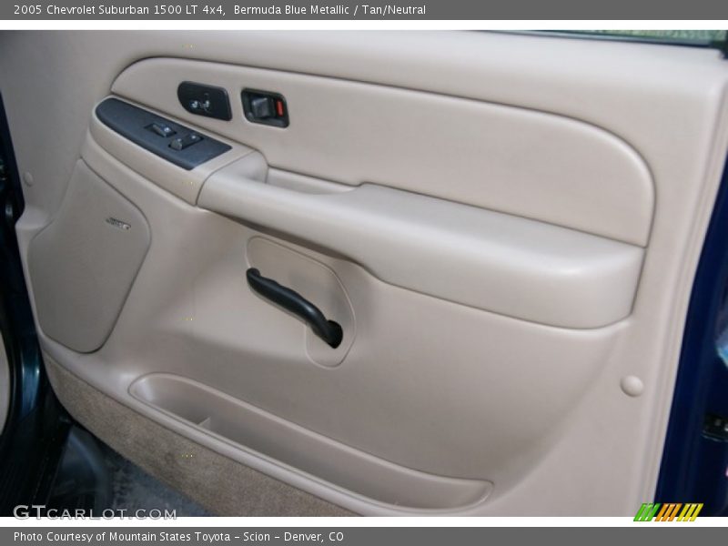 Bermuda Blue Metallic / Tan/Neutral 2005 Chevrolet Suburban 1500 LT 4x4