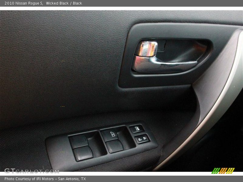 Wicked Black / Black 2010 Nissan Rogue S