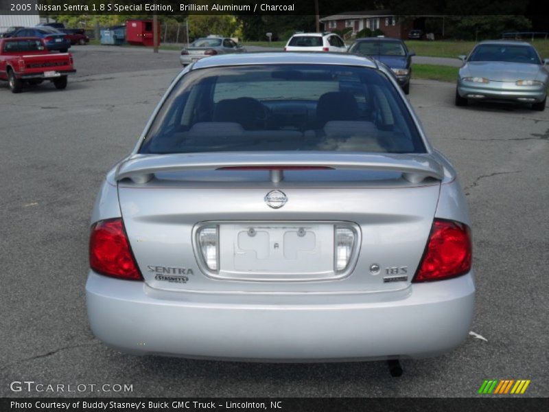Brilliant Aluminum / Charcoal 2005 Nissan Sentra 1.8 S Special Edition