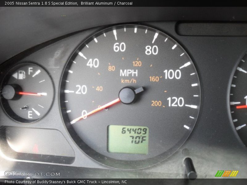 Brilliant Aluminum / Charcoal 2005 Nissan Sentra 1.8 S Special Edition