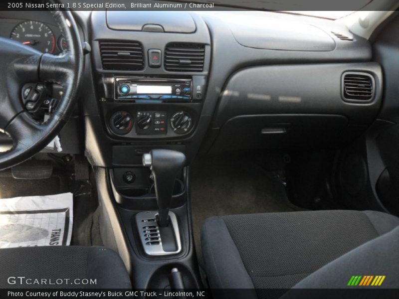 Brilliant Aluminum / Charcoal 2005 Nissan Sentra 1.8 S Special Edition