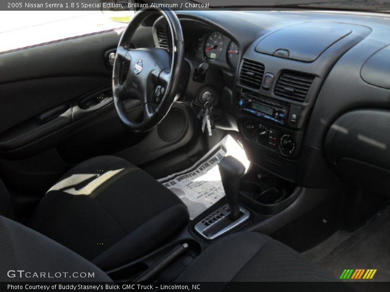 Brilliant Aluminum / Charcoal 2005 Nissan Sentra 1.8 S Special Edition
