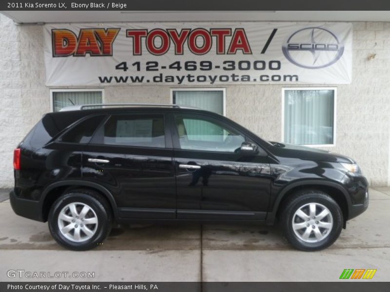 Ebony Black / Beige 2011 Kia Sorento LX