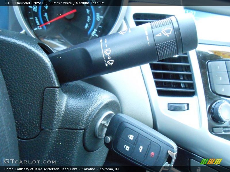 Summit White / Medium Titanium 2012 Chevrolet Cruze LT