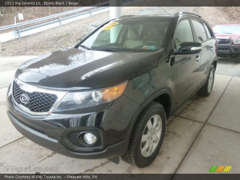 Ebony Black / Beige 2011 Kia Sorento LX