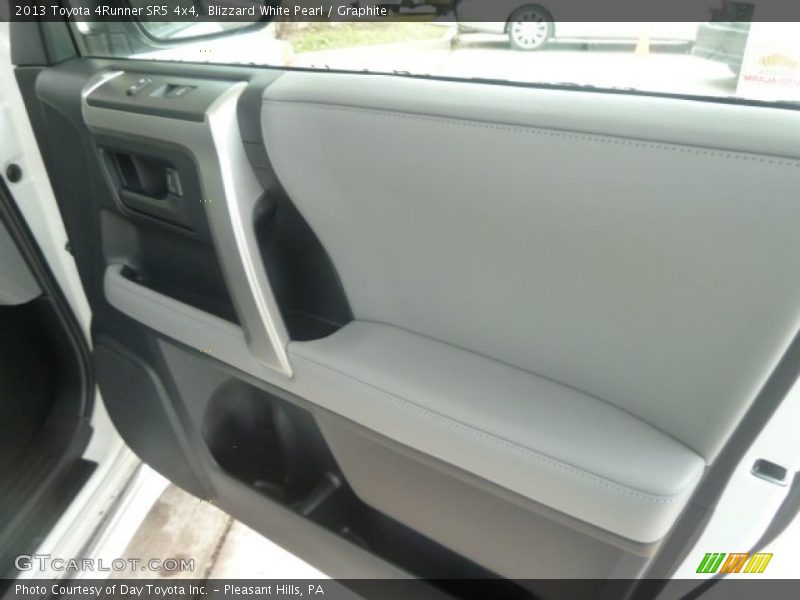 Blizzard White Pearl / Graphite 2013 Toyota 4Runner SR5 4x4