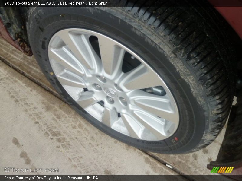 Salsa Red Pearl / Light Gray 2013 Toyota Sienna LE AWD