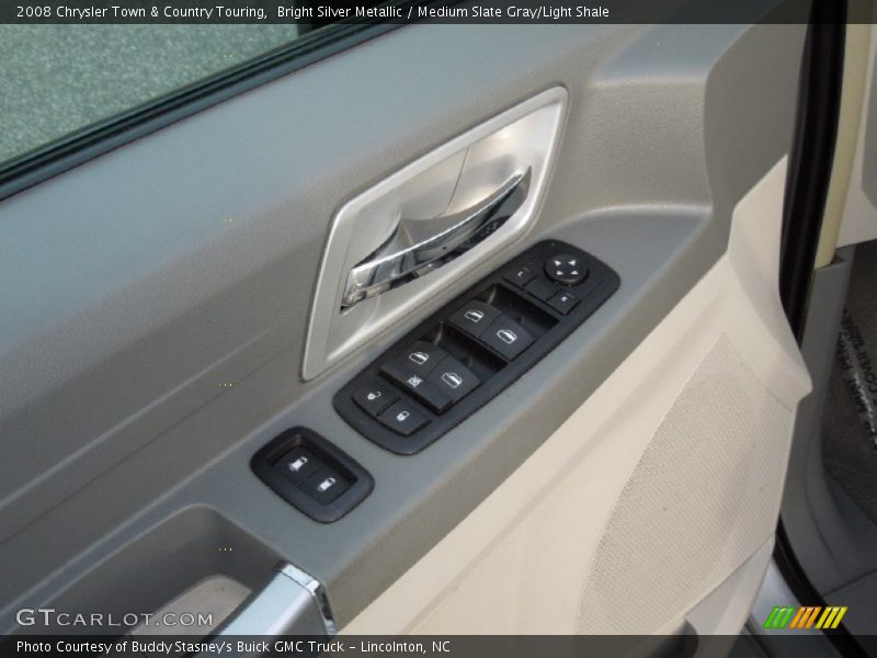 Bright Silver Metallic / Medium Slate Gray/Light Shale 2008 Chrysler Town & Country Touring