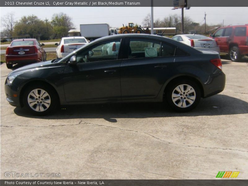Cyber Gray Metallic / Jet Black/Medium Titanium 2013 Chevrolet Cruze LS
