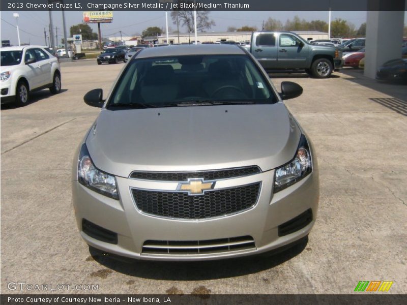 Champagne Silver Metallic / Jet Black/Medium Titanium 2013 Chevrolet Cruze LS